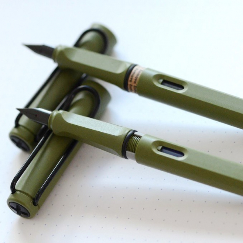 Почему ручка Lamy safari так называется и почему она столь популярна?